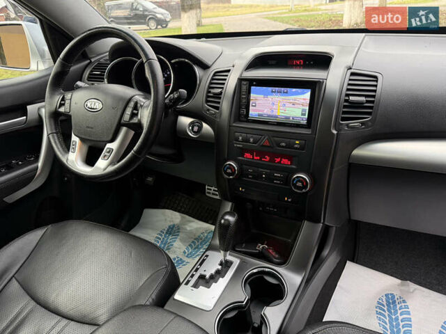 Сірий Кіа Соренто, об'ємом двигуна 2.2 л та пробігом 194 тис. км за 14000 $, фото 43 на Automoto.ua