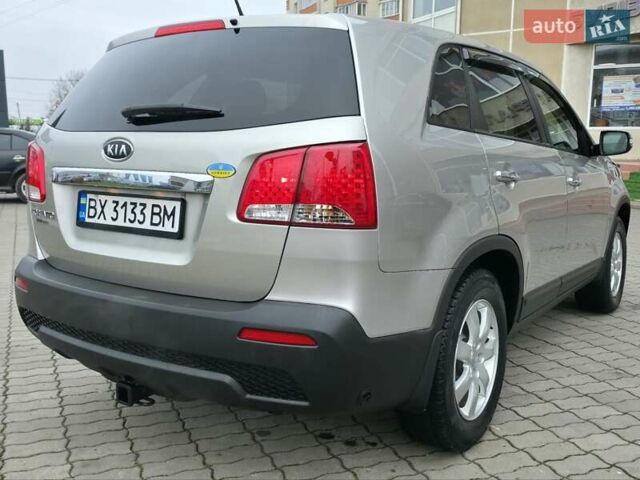 Сірий Кіа Соренто, об'ємом двигуна 2.4 л та пробігом 233 тис. км за 9999 $, фото 13 на Automoto.ua