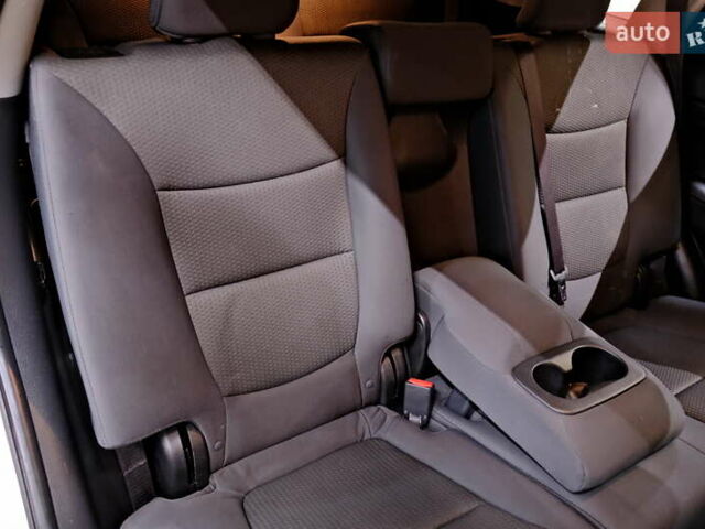 Серый Киа Соренто, объемом двигателя 2.4 л и пробегом 180 тыс. км за 11900 $, фото 38 на Automoto.ua