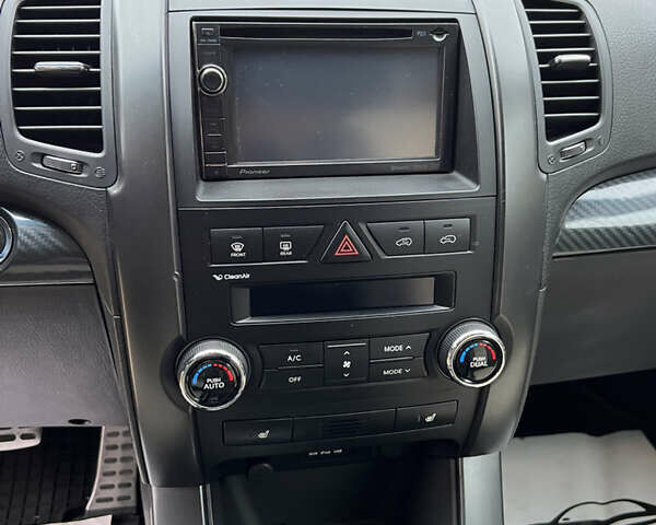 Сірий Кіа Соренто, об'ємом двигуна 2.2 л та пробігом 210 тис. км за 13800 $, фото 23 на Automoto.ua