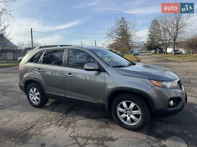 Серый Киа Соренто, объемом двигателя 2.2 л и пробегом 207 тыс. км за 12300 $, фото 7 на Automoto.ua