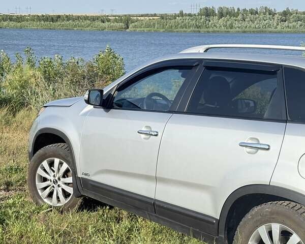 Сірий Кіа Соренто, об'ємом двигуна 2.35 л та пробігом 160 тис. км за 15100 $, фото 1 на Automoto.ua