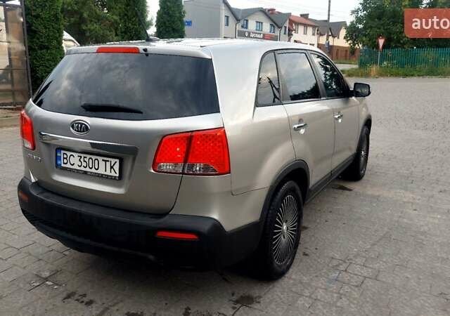 Сірий Кіа Соренто, об'ємом двигуна 2.36 л та пробігом 250 тис. км за 9200 $, фото 3 на Automoto.ua