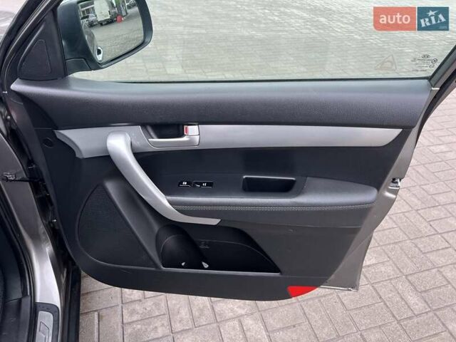 Серый Киа Соренто, объемом двигателя 2.2 л и пробегом 199 тыс. км за 14800 $, фото 7 на Automoto.ua