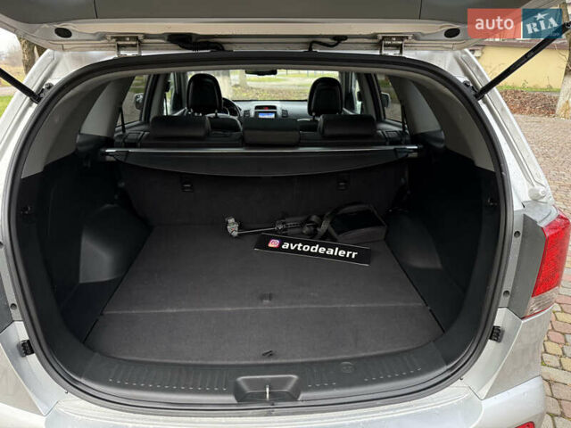 Сірий Кіа Соренто, об'ємом двигуна 2.2 л та пробігом 194 тис. км за 14000 $, фото 26 на Automoto.ua