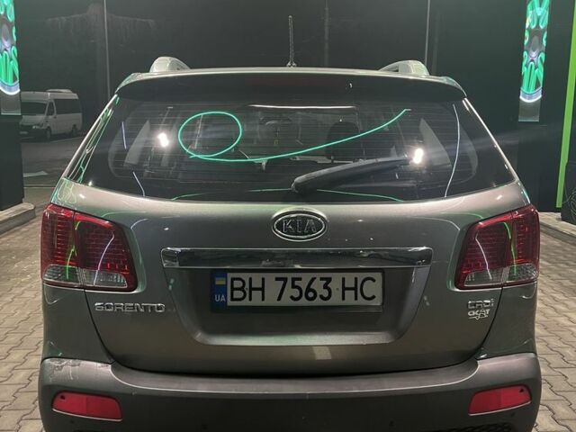 Серый Киа Соренто, объемом двигателя 2.2 л и пробегом 193 тыс. км за 12500 $, фото 2 на Automoto.ua