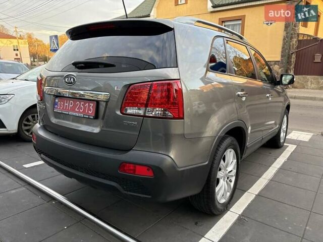 Сірий Кіа Соренто, об'ємом двигуна 2.2 л та пробігом 199 тис. км за 13600 $, фото 9 на Automoto.ua