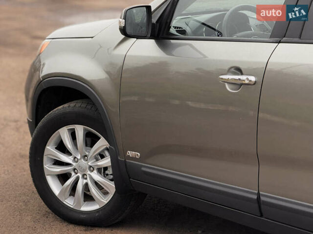 Серый Киа Соренто, объемом двигателя 2 л и пробегом 254 тыс. км за 14400 $, фото 25 на Automoto.ua