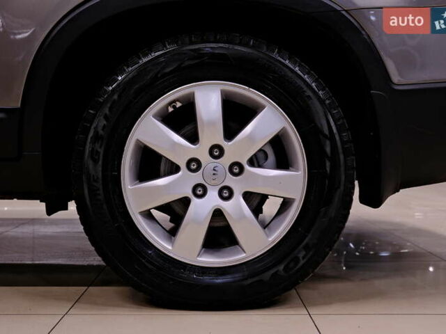 Серый Киа Соренто, объемом двигателя 2.4 л и пробегом 180 тыс. км за 11900 $, фото 15 на Automoto.ua