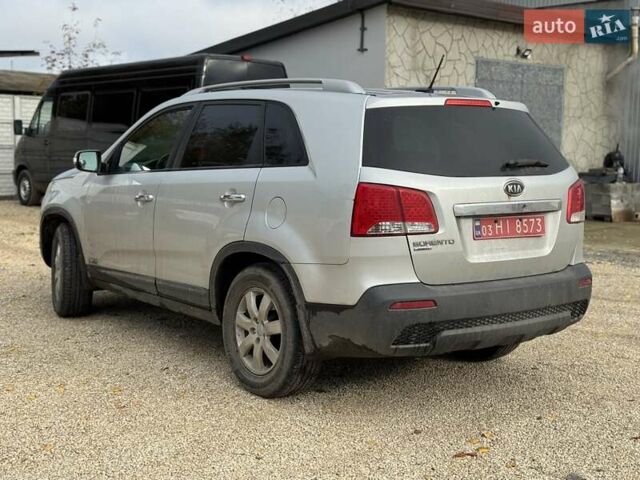 Сірий Кіа Соренто, об'ємом двигуна 0 л та пробігом 212 тис. км за 8200 $, фото 3 на Automoto.ua