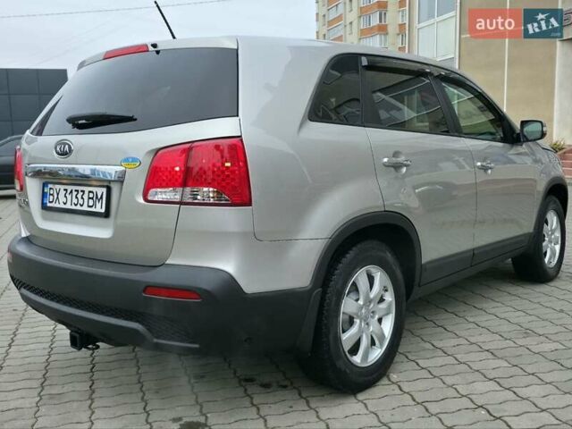 Сірий Кіа Соренто, об'ємом двигуна 2.4 л та пробігом 233 тис. км за 9999 $, фото 3 на Automoto.ua