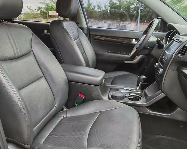 Серый Киа Соренто, объемом двигателя 2.2 л и пробегом 145 тыс. км за 15500 $, фото 60 на Automoto.ua