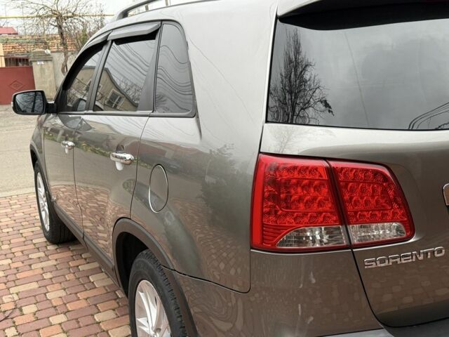 Серый Киа Соренто, объемом двигателя 2.4 л и пробегом 130 тыс. км за 11900 $, фото 12 на Automoto.ua