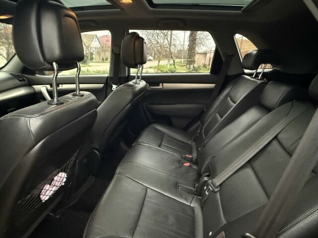 Серый Киа Соренто, объемом двигателя 2.4 л и пробегом 130 тыс. км за 11900 $, фото 7 на Automoto.ua