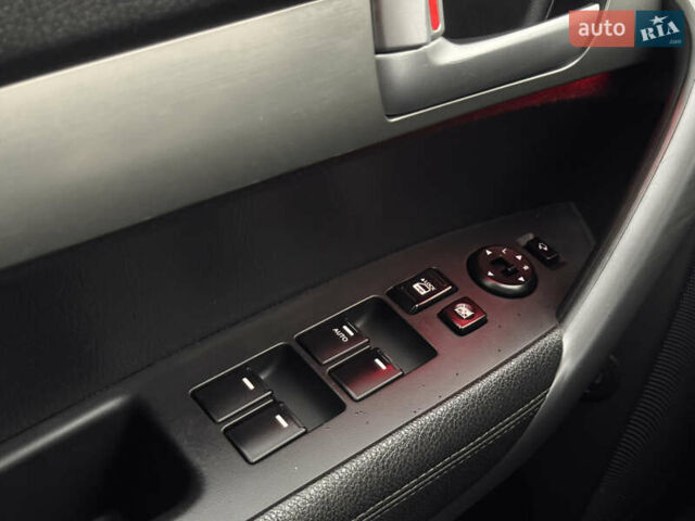 Серый Киа Соренто, объемом двигателя 2 л и пробегом 254 тыс. км за 14400 $, фото 33 на Automoto.ua