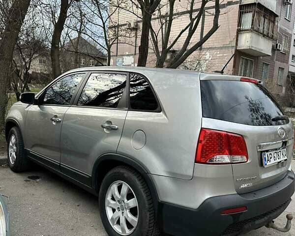 Сірий Кіа Соренто, об'ємом двигуна 2.4 л та пробігом 250 тис. км за 12900 $, фото 3 на Automoto.ua