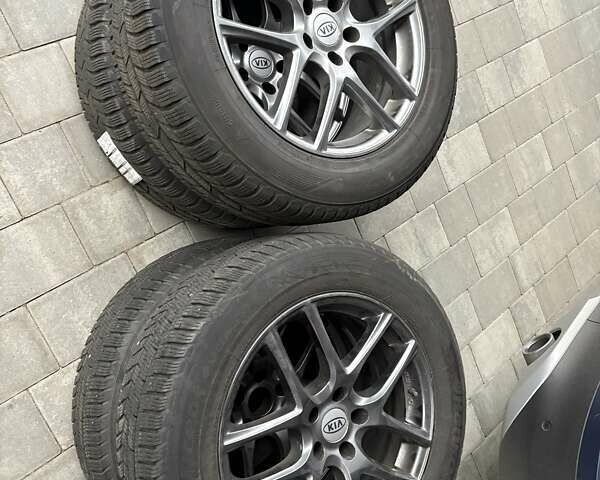 Сірий Кіа Соренто, об'ємом двигуна 2.2 л та пробігом 199 тис. км за 13600 $, фото 2 на Automoto.ua