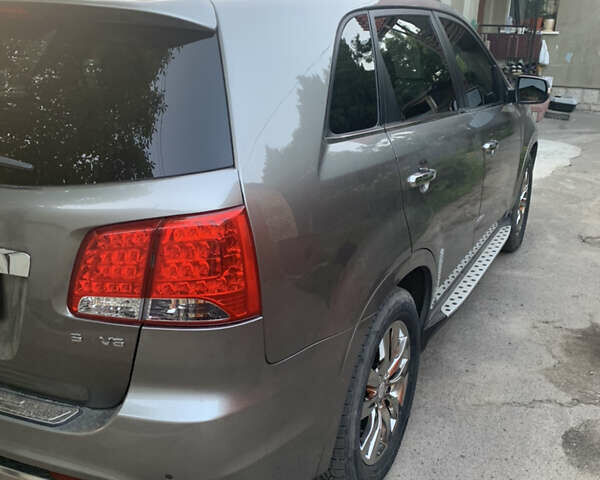 Серый Киа Соренто, объемом двигателя 3.5 л и пробегом 191 тыс. км за 14000 $, фото 11 на Automoto.ua