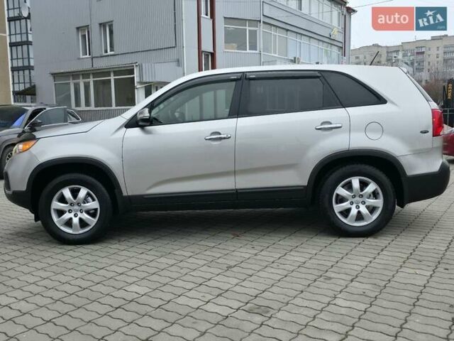 Сірий Кіа Соренто, об'ємом двигуна 2.4 л та пробігом 233 тис. км за 9999 $, фото 8 на Automoto.ua