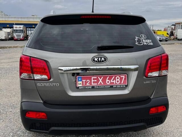 Серый Киа Соренто, объемом двигателя 0 л и пробегом 174 тыс. км за 14000 $, фото 14 на Automoto.ua