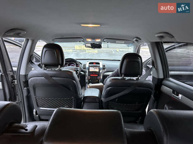 Сірий Кіа Соренто, об'ємом двигуна 2.2 л та пробігом 240 тис. км за 11500 $, фото 17 на Automoto.ua