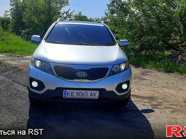 Серый Киа Соренто, объемом двигателя 2.4 л и пробегом 135 тыс. км за 12600 $, фото 1 на Automoto.ua