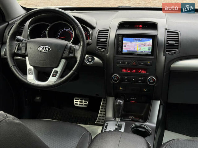 Сірий Кіа Соренто, об'ємом двигуна 2.2 л та пробігом 194 тис. км за 14000 $, фото 31 на Automoto.ua