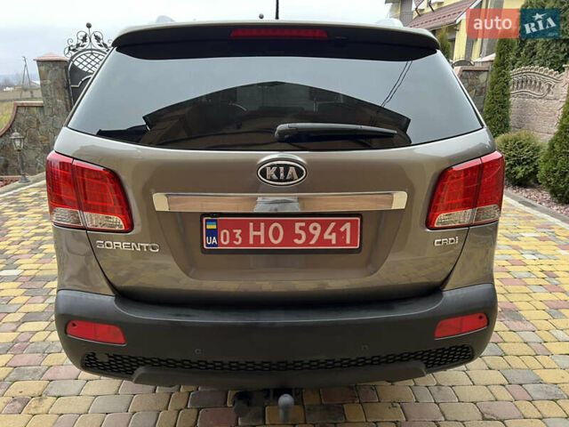 Сірий Кіа Соренто, об'ємом двигуна 2.2 л та пробігом 210 тис. км за 13800 $, фото 4 на Automoto.ua