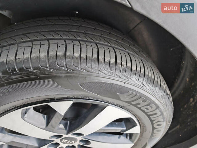Серый Киа Соренто, объемом двигателя 2.2 л и пробегом 145 тыс. км за 15500 $, фото 63 на Automoto.ua