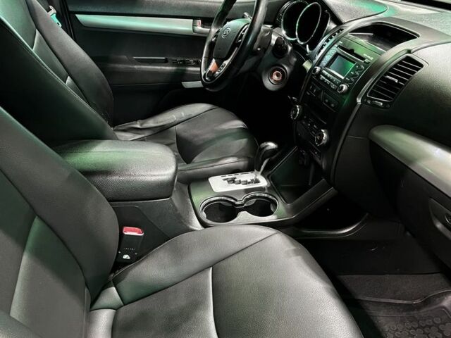 Серый Киа Соренто, объемом двигателя 2.2 л и пробегом 193 тыс. км за 12500 $, фото 16 на Automoto.ua