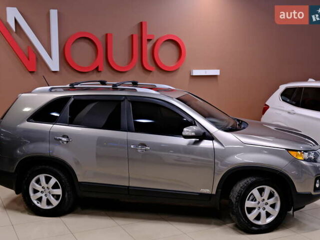 Серый Киа Соренто, объемом двигателя 2.4 л и пробегом 180 тыс. км за 11900 $, фото 7 на Automoto.ua