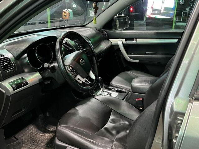 Серый Киа Соренто, объемом двигателя 2.2 л и пробегом 193 тыс. км за 12500 $, фото 19 на Automoto.ua