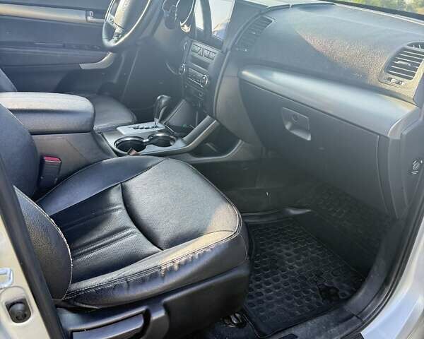 Сірий Кіа Соренто, об'ємом двигуна 2.35 л та пробігом 160 тис. км за 15100 $, фото 8 на Automoto.ua