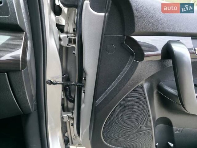 Сірий Кіа Соренто, об'ємом двигуна 2.4 л та пробігом 233 тис. км за 9999 $, фото 63 на Automoto.ua