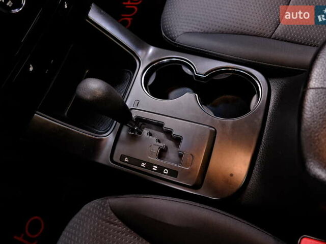 Серый Киа Соренто, объемом двигателя 2.4 л и пробегом 180 тыс. км за 11900 $, фото 20 на Automoto.ua