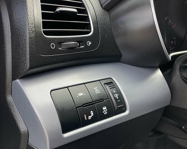 Сірий Кіа Соренто, об'ємом двигуна 2.2 л та пробігом 262 тис. км за 15900 $, фото 15 на Automoto.ua