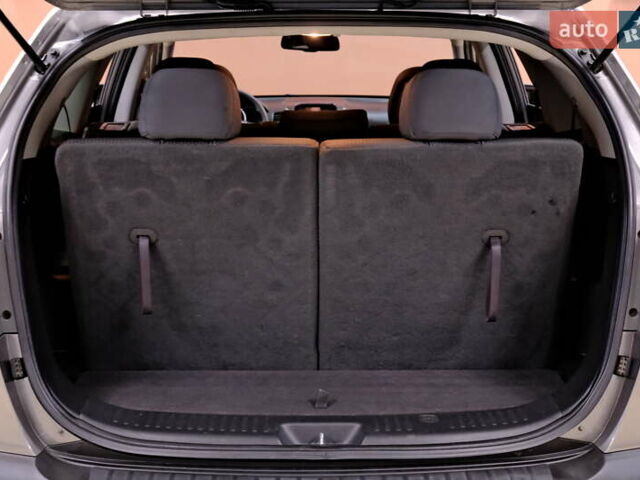 Серый Киа Соренто, объемом двигателя 2.4 л и пробегом 180 тыс. км за 11900 $, фото 50 на Automoto.ua