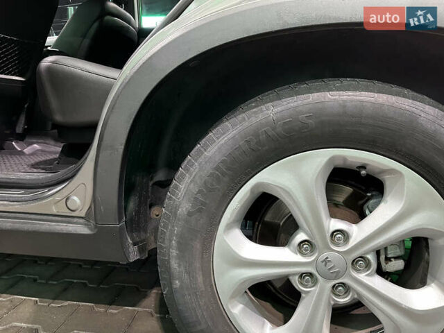 Серый Киа Соренто, объемом двигателя 2.2 л и пробегом 193 тыс. км за 12500 $, фото 22 на Automoto.ua