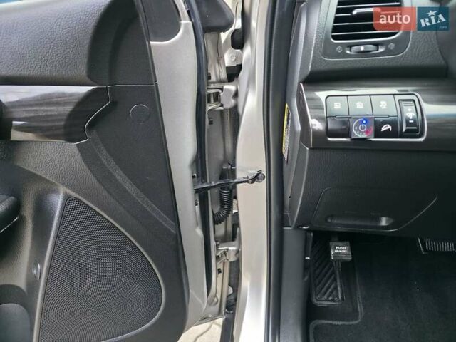 Сірий Кіа Соренто, об'ємом двигуна 2.4 л та пробігом 233 тис. км за 9999 $, фото 69 на Automoto.ua