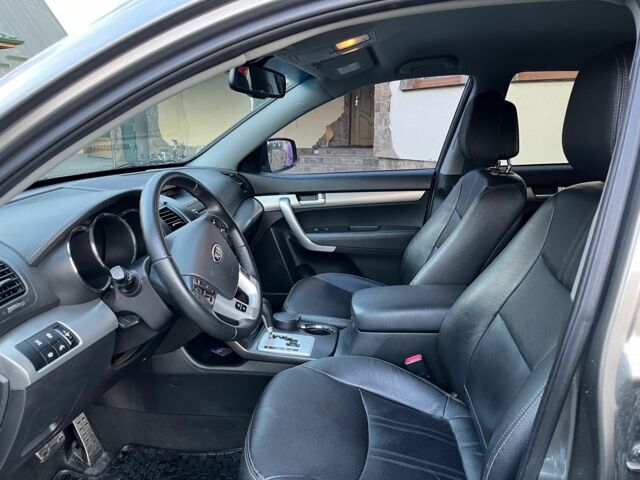 Серый Киа Соренто, объемом двигателя 2.2 л и пробегом 96 тыс. км за 14999 $, фото 5 на Automoto.ua