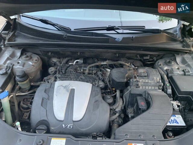 Серый Киа Соренто, объемом двигателя 3.5 л и пробегом 191 тыс. км за 14000 $, фото 22 на Automoto.ua