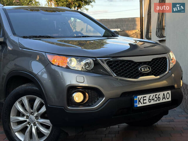 Сірий Кіа Соренто, об'ємом двигуна 2 л та пробігом 150 тис. км за 14700 $, фото 6 на Automoto.ua