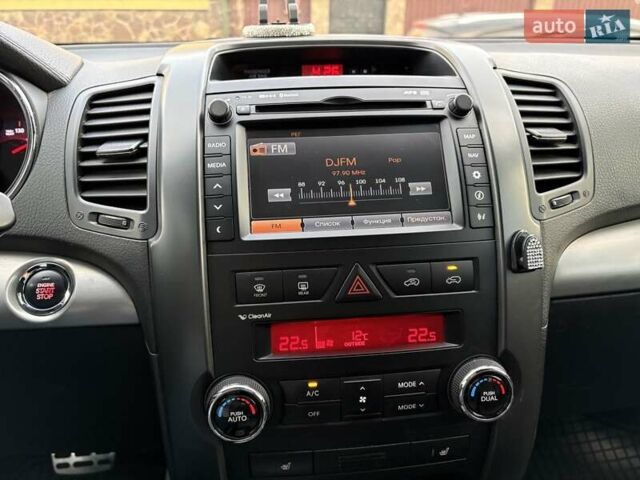 Сірий Кіа Соренто, об'ємом двигуна 2.2 л та пробігом 199 тис. км за 13600 $, фото 18 на Automoto.ua