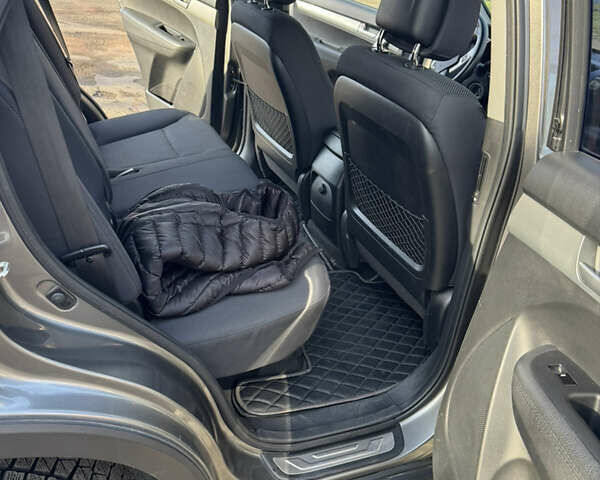 Серый Киа Соренто, объемом двигателя 2.2 л и пробегом 207 тыс. км за 12300 $, фото 17 на Automoto.ua