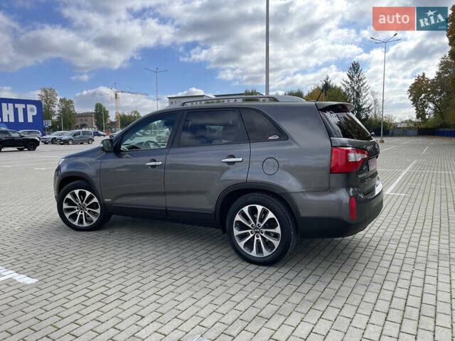 Сірий Кіа Соренто, об'ємом двигуна 2.2 л та пробігом 262 тис. км за 15900 $, фото 4 на Automoto.ua