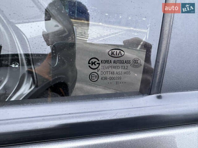 Сірий Кіа Соренто, об'ємом двигуна 2.2 л та пробігом 240 тис. км за 11500 $, фото 21 на Automoto.ua