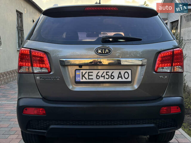 Сірий Кіа Соренто, об'ємом двигуна 2 л та пробігом 150 тис. км за 14700 $, фото 38 на Automoto.ua