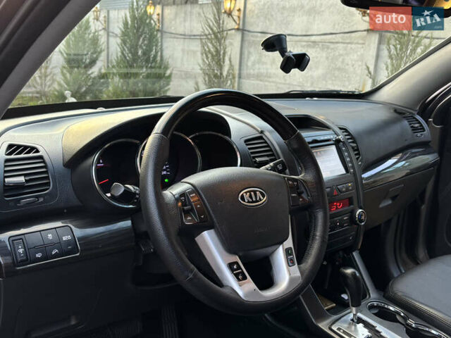 Сірий Кіа Соренто, об'ємом двигуна 2 л та пробігом 150 тис. км за 14700 $, фото 59 на Automoto.ua