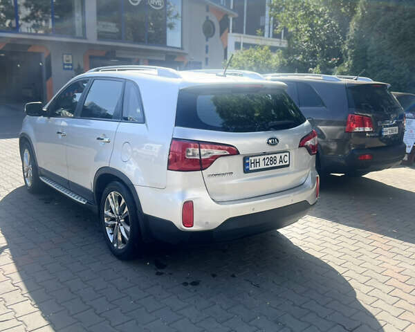 Сірий Кіа Соренто, об'ємом двигуна 2 л та пробігом 217 тис. км за 14800 $, фото 2 на Automoto.ua