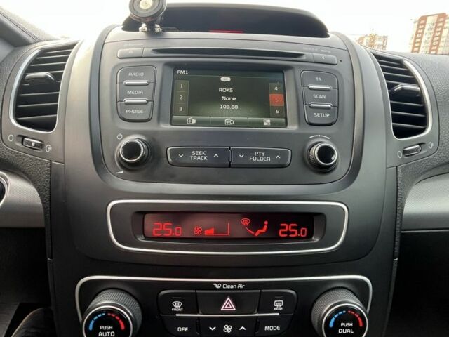 Сірий Кіа Соренто, об'ємом двигуна 2.2 л та пробігом 214 тис. км за 16500 $, фото 23 на Automoto.ua